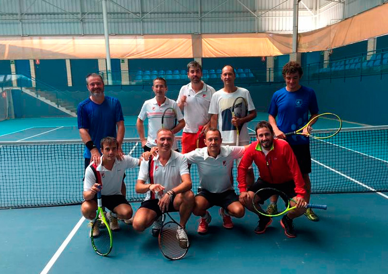 El Club Tenis Pamplona campe&oacute;n navarro por equipos +35
